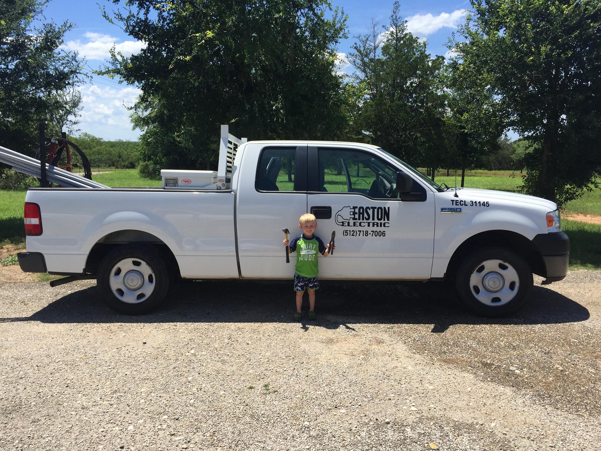 Easton Electric service truck in Bastrop County